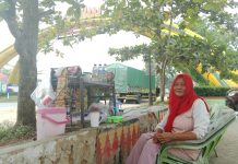 Suminah Pedagang Di Rest Area Pringsewu Harapkan Bantuan Pemerintah