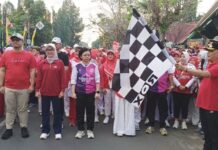Walikota Metro Lepas Peserta Jalan Sehat Dalam Rangkaian HUT RI